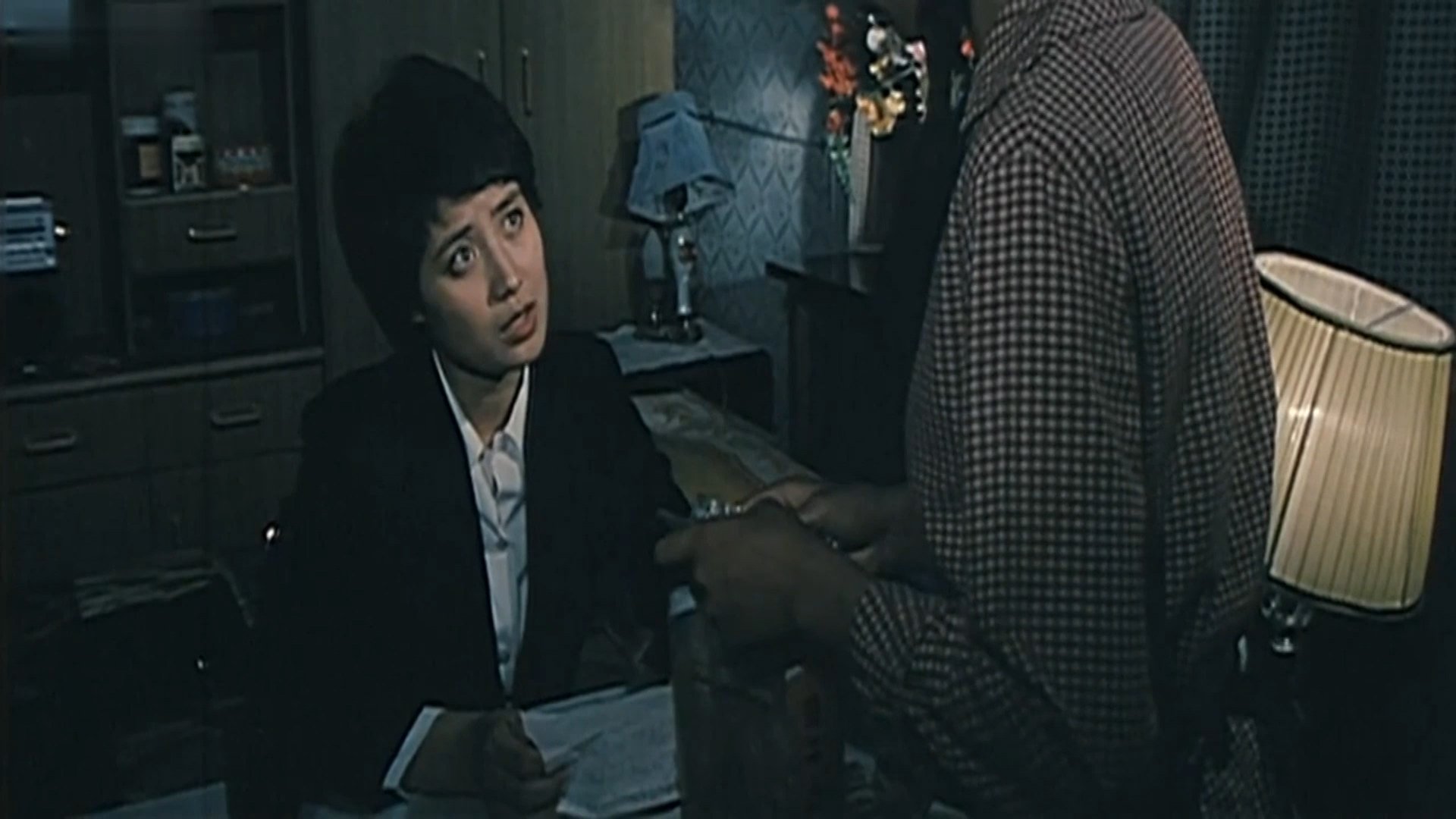 后方撤退前方战士牺牲,前方将士浴血奋战后方拆台