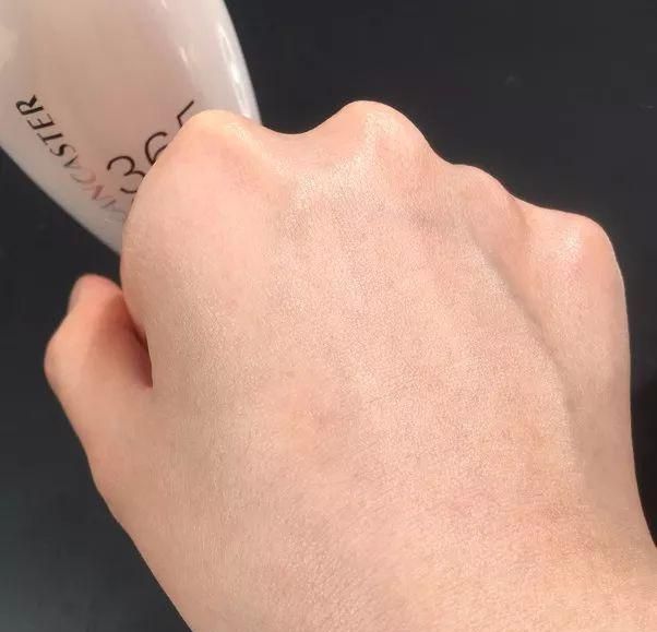 「评测」这7支美白精华,满足了敏感肌的我对提亮淡斑的所有幻想