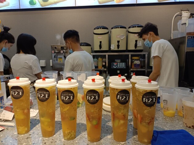 引领新概念茶饮，广州曙馨利兵之王奶茶独特军旅主题定位爆款上线