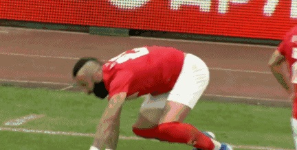 一记石破惊天的任意球,一记回旋踢