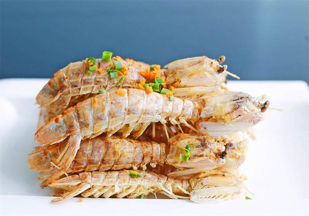 椒盐皮皮虾用的什么牌子的椒盐好,椒盐皮皮虾的椒盐是白的还是红的