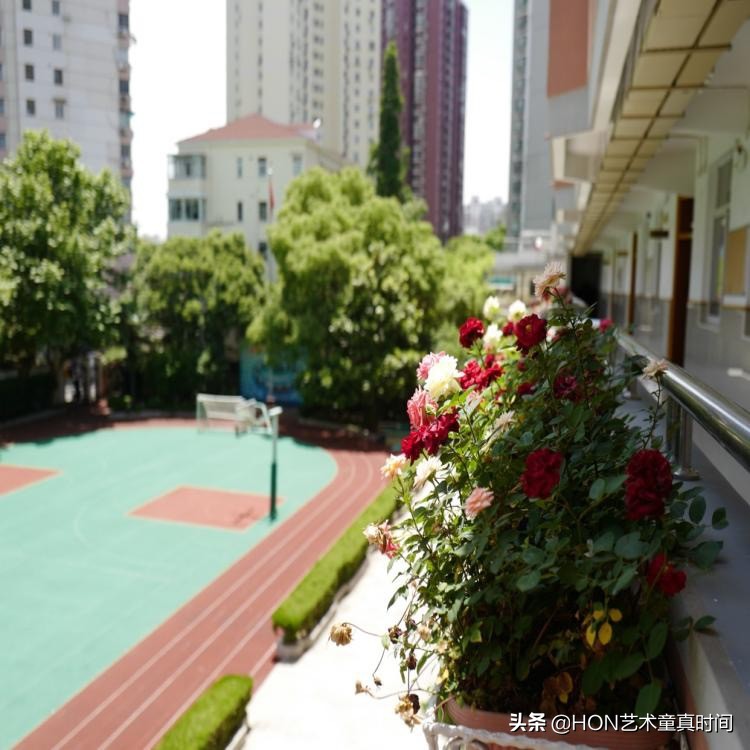 我们是时间旅行者寻找生命中的光,我们都是旅行者寻找生命中的光