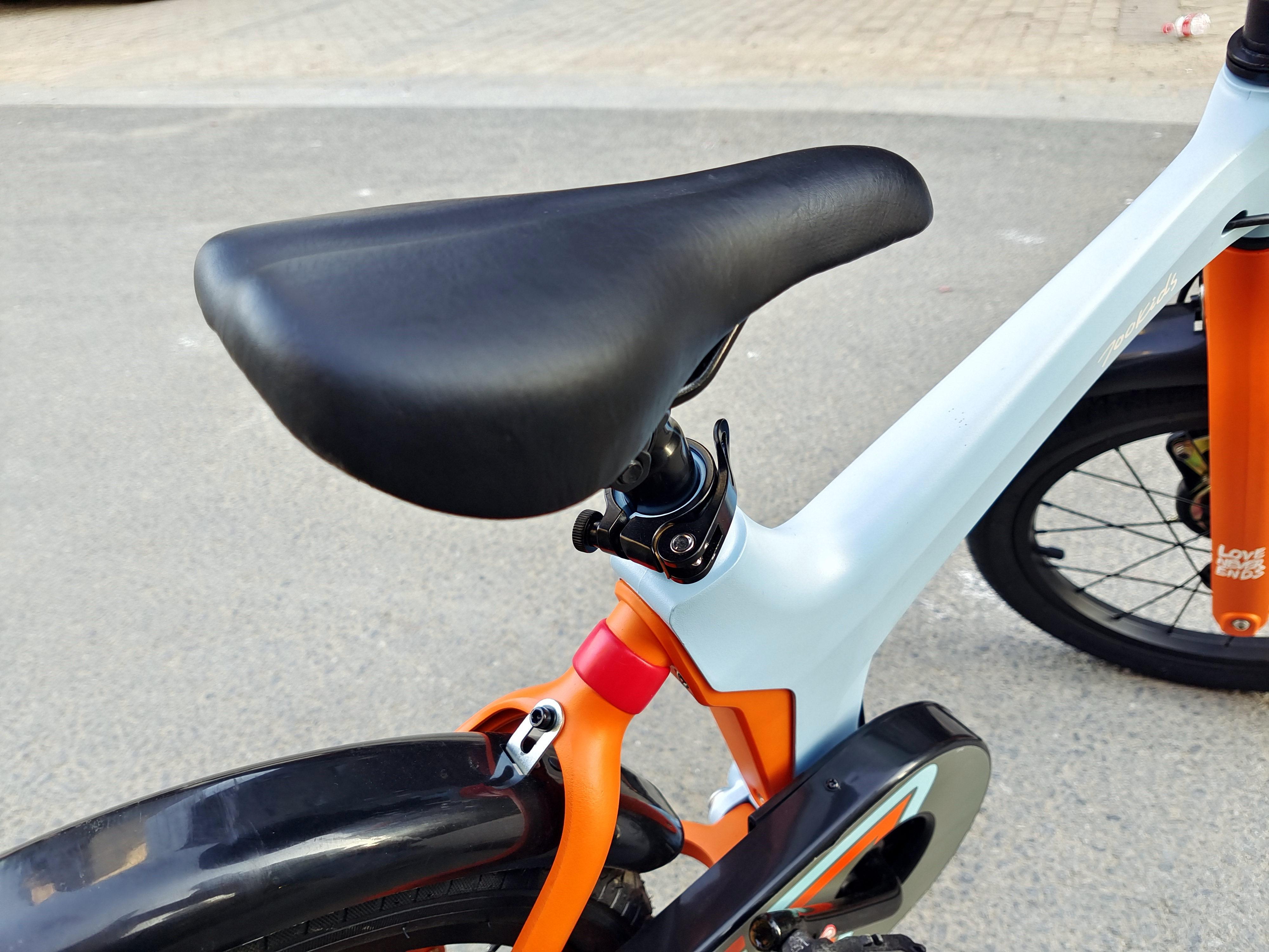 骑行不再成为负担，孩子使用更安全，柒小佰运动减震自行车体验