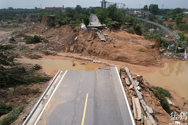 失联40个小时救援队员,郑州防汛救灾优秀志愿者杨国庆