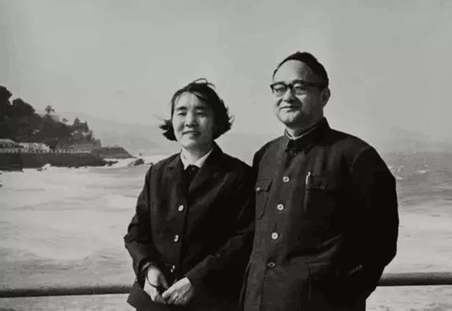 1973年周总理为何在国务院会议上大发雷霆：这真是周门不幸？