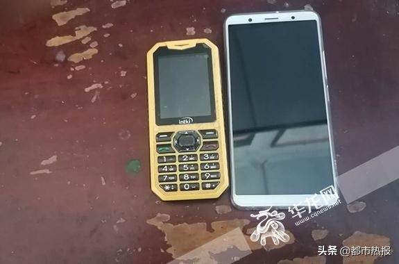 田间地头都是戏重庆奉节有个“犟老头”卖橙玩转直播