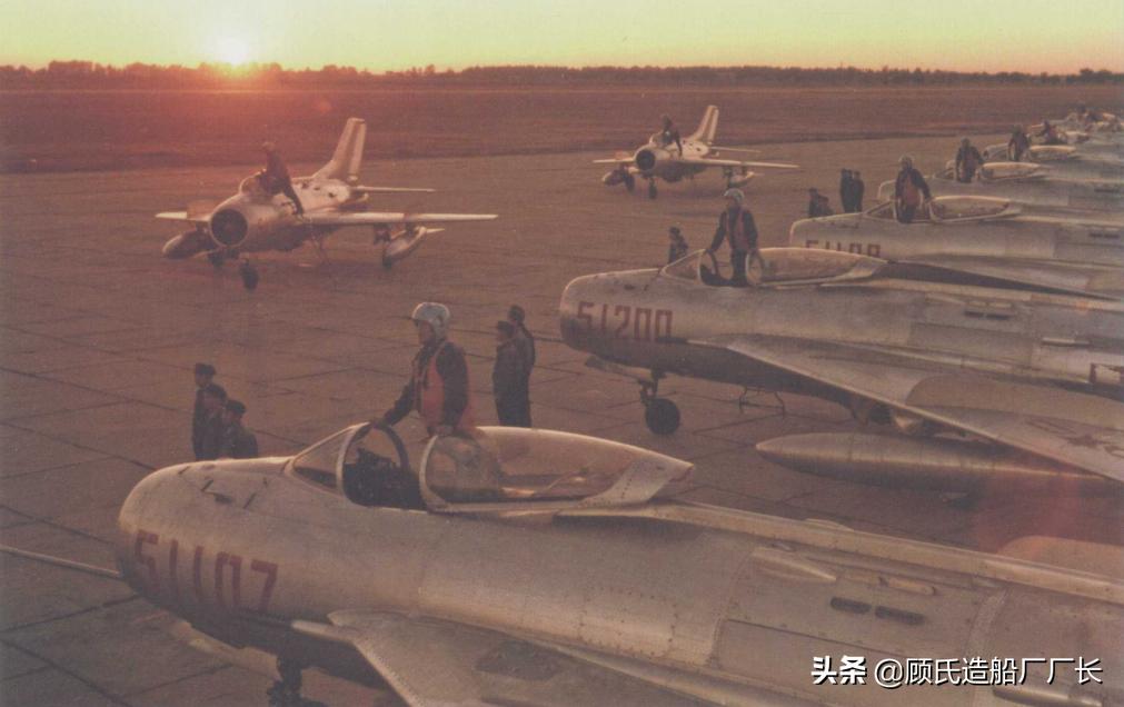 死地求生，记89号轰-6孙鄂军机组1983.11.2空中撞机后的成功自救
