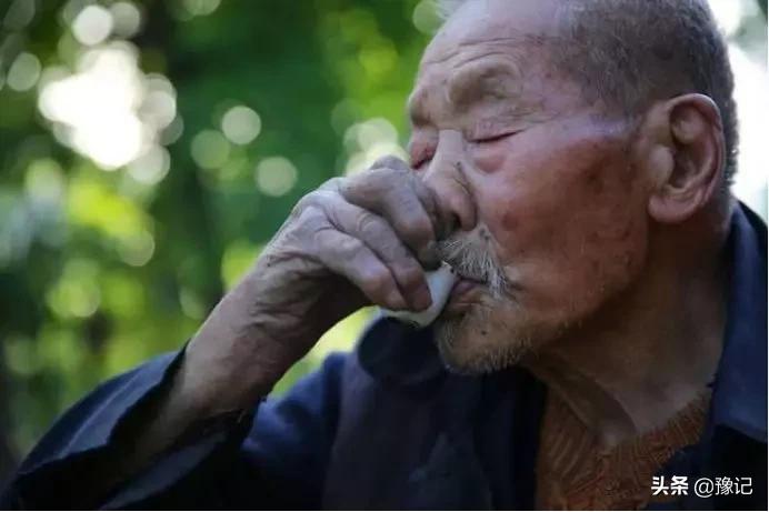 河南酒鬼实录：最嗜酒如命的人是什么样的？