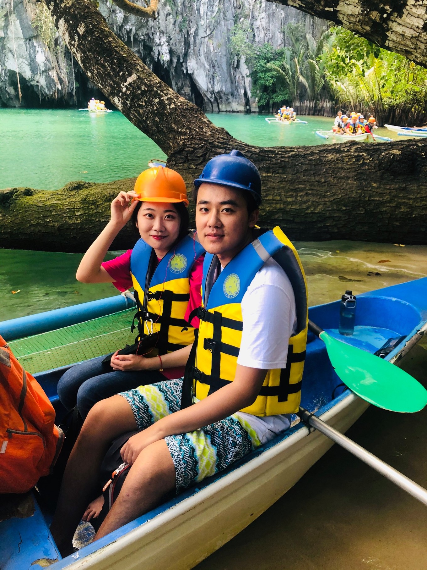 实弹射击or公墓拍大片？| 跟90后小伙儿在马尼拉“玩儿很野”