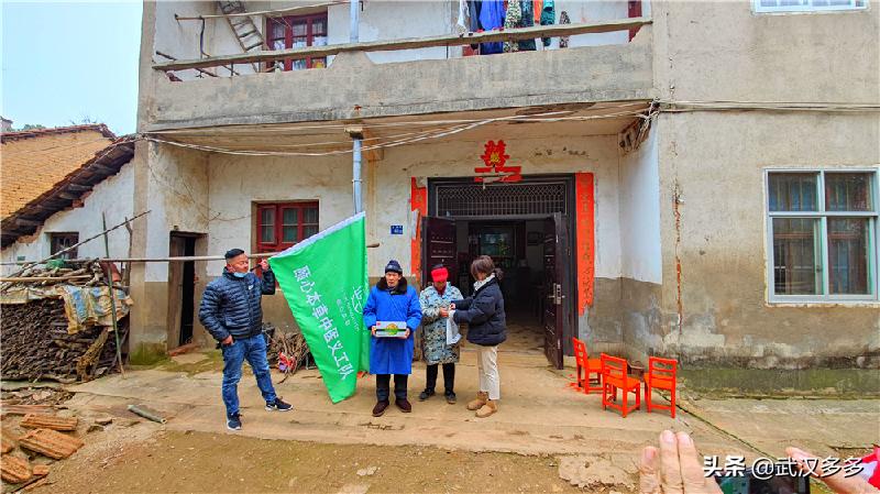 情暖万名孤寡老人公益活动,关爱孤寡老人爱心捐赠暖人心