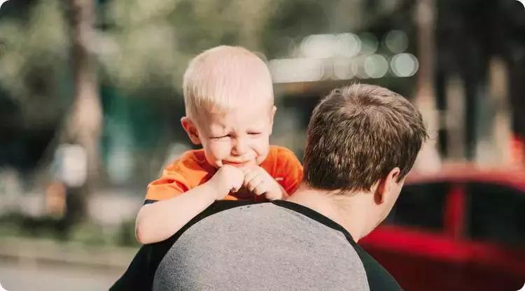 梦见小孩预示犯小人是真的吗,做梦梦见小孩容易犯小人是真的吗