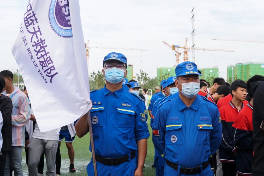 信阳市区长杯校园足球赛开赛图,信阳市第六届市长杯校园足球比赛