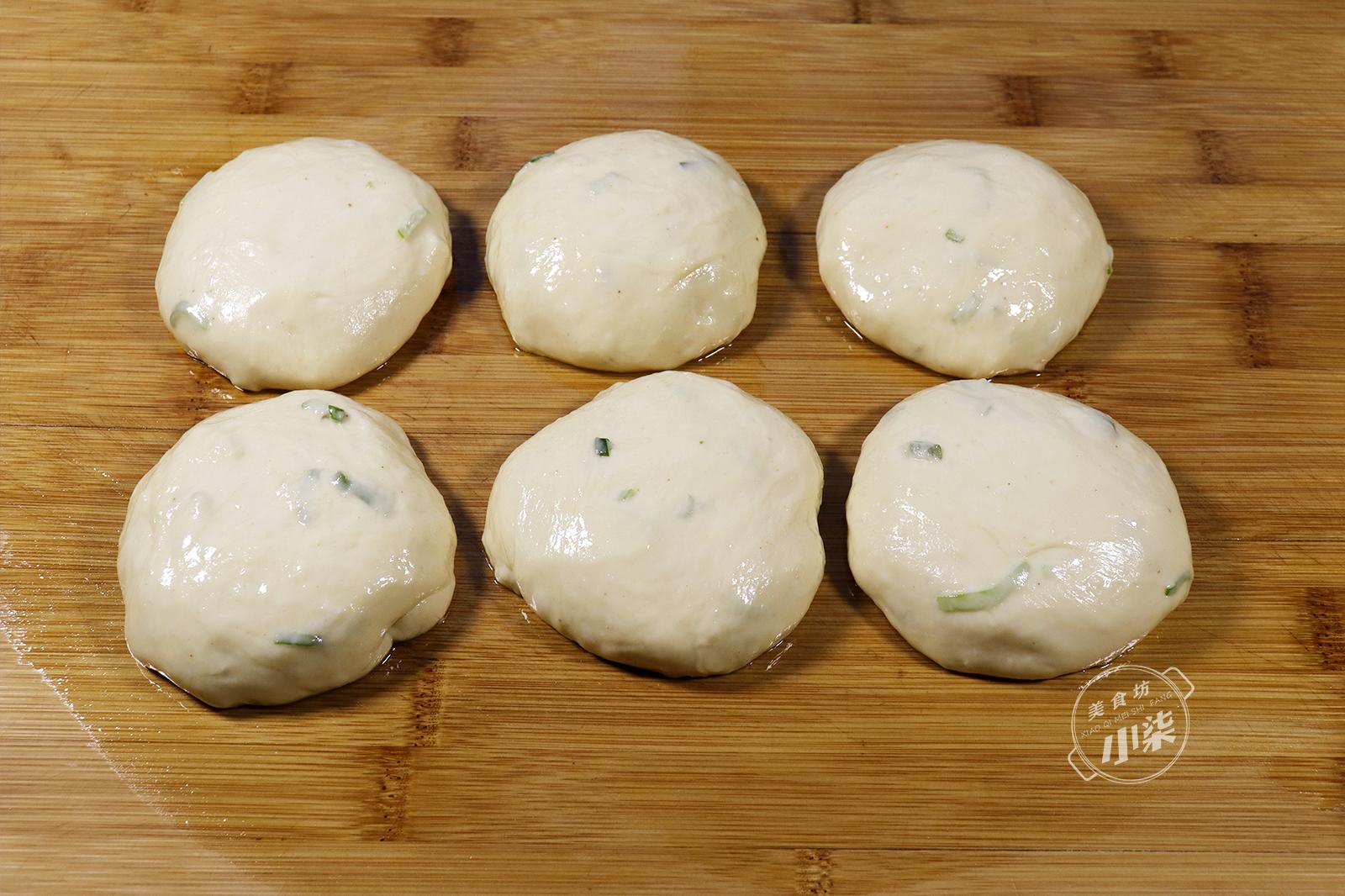 不揉面做葱油饼的做法,葱油饼和油条和面的手法有区别吗