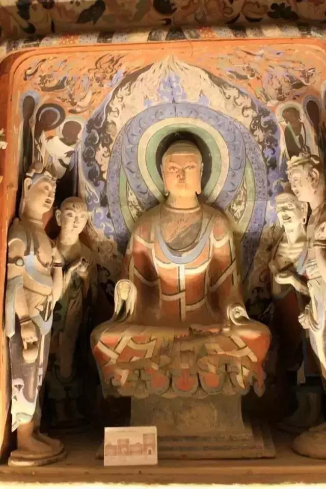 周恩来总理为新中国保护了多少*物文**古迹?