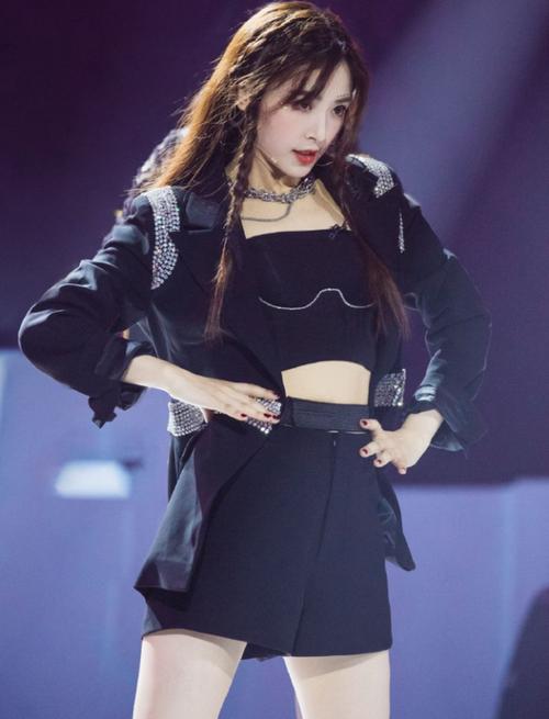 回忆十几年前超女比赛哽咽,当年的超女有多可怕