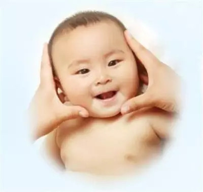 10-12个月宝宝抚触操教学,7-9个月婴儿抚触按摩教程