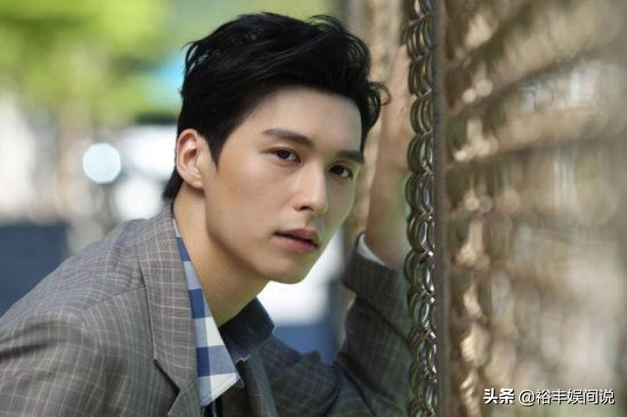 颜爵现身,颜爵首张专辑发布会