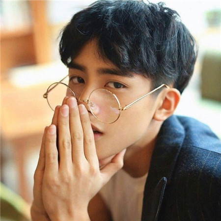 情侣备注特别的昵称给男友,高情商给男朋友的备注昵称