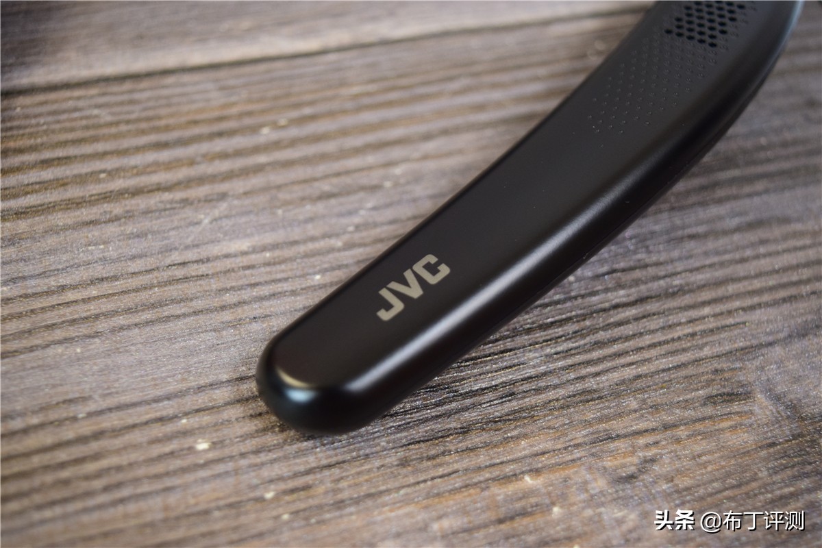 便携式蓝牙音箱带话筒,便携环绕音箱