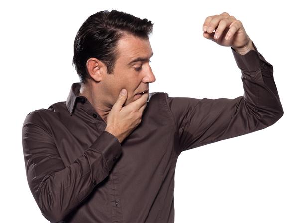 肾不好的男人身体有三处会发黑,肝肾功能正常脸色发黑是怎么回事