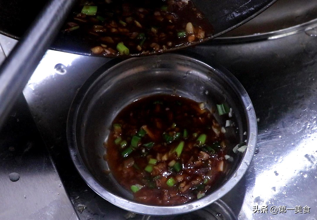 厨师教你家常油焖大虾做法,厨师长教你做油焖大虾