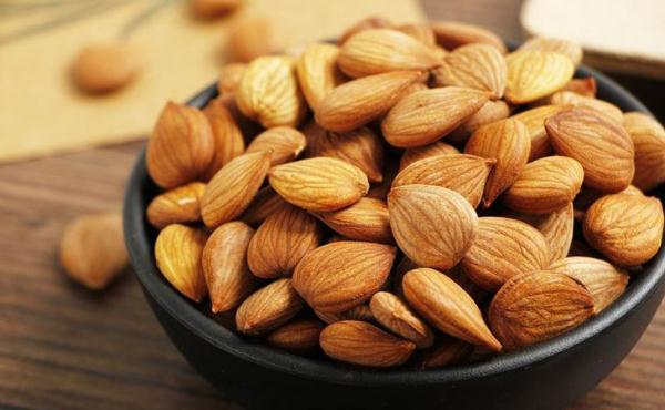 杏仁七白饮的功效和作用主治,新疆的香杏仁有什么功效和作用