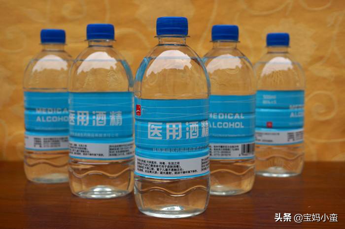 怎样去除皮肤上的粘胶残留物,如何去除粘胶的污垢