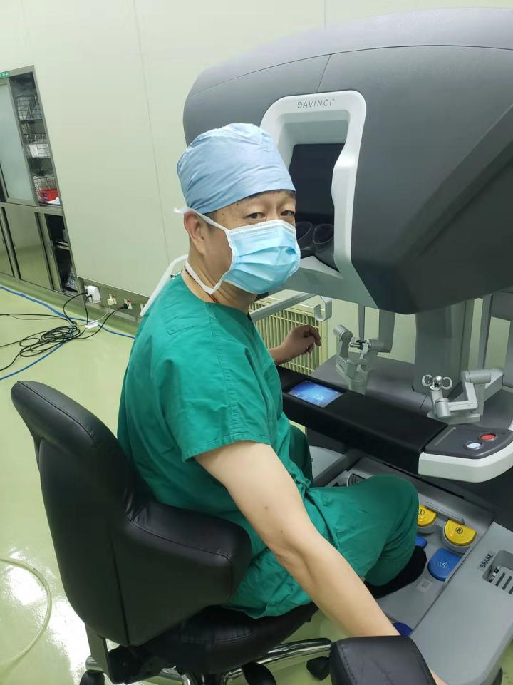 第四代达芬奇手术机器人优势,第四台达芬奇手术机器人