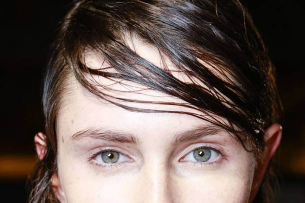 女生头发稀疏真的没办法补救了么,头发特别稀少的女生真的没救了吗