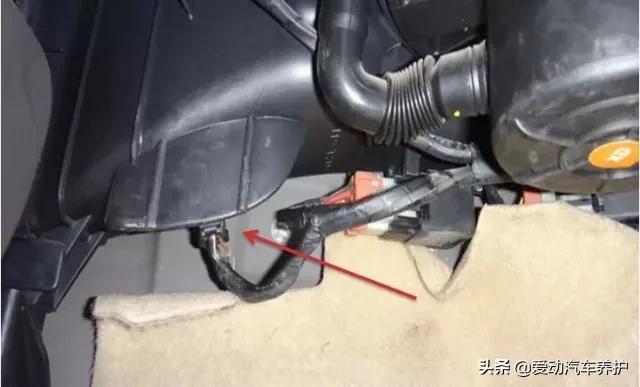 空调清洗蒸发箱一般在何时清洗,空调臭清洗蒸发箱能彻底解决吗