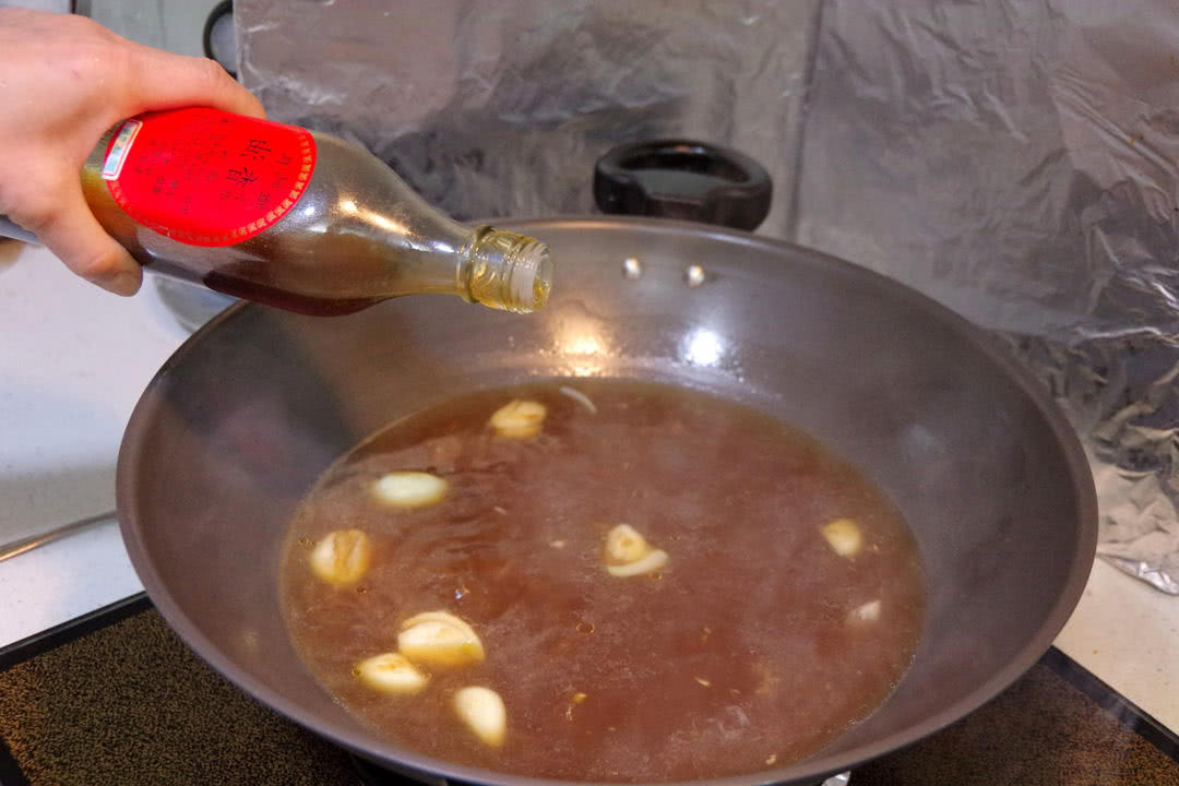 蚝油花菇焖花胶,正宗鲜炖花胶做法