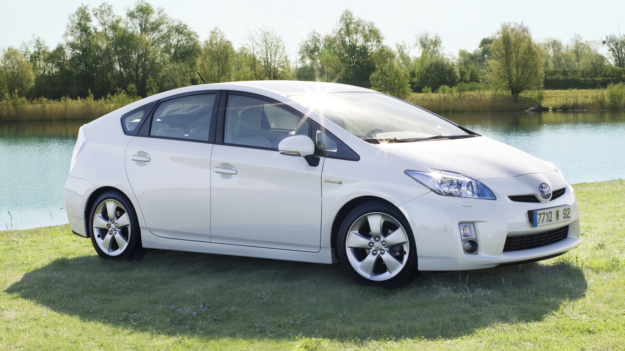 11年款的日系车商务车,11款丰田日系车