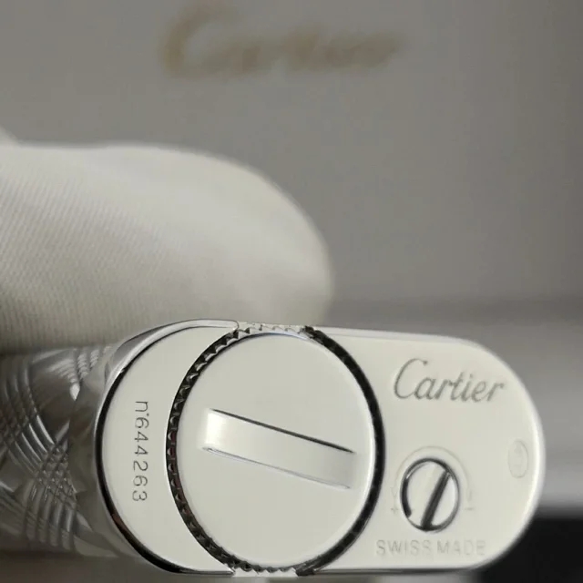 号称“三昧真火”打火机的卡地亚，打败“Zippo”秒杀“佐罗”