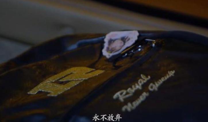 RNG小明因纪录片动怒，表达的意思被曲解，官方故意的？