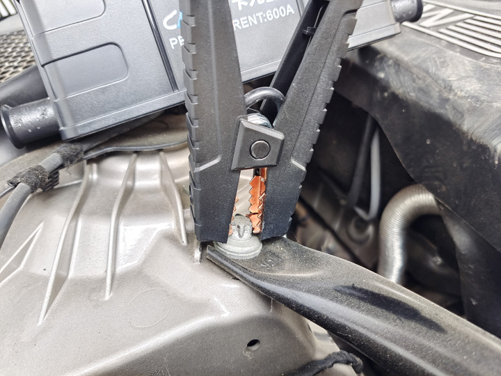 可以给车搭电的移动电源,卡儿酷汽车应急电源效果如何