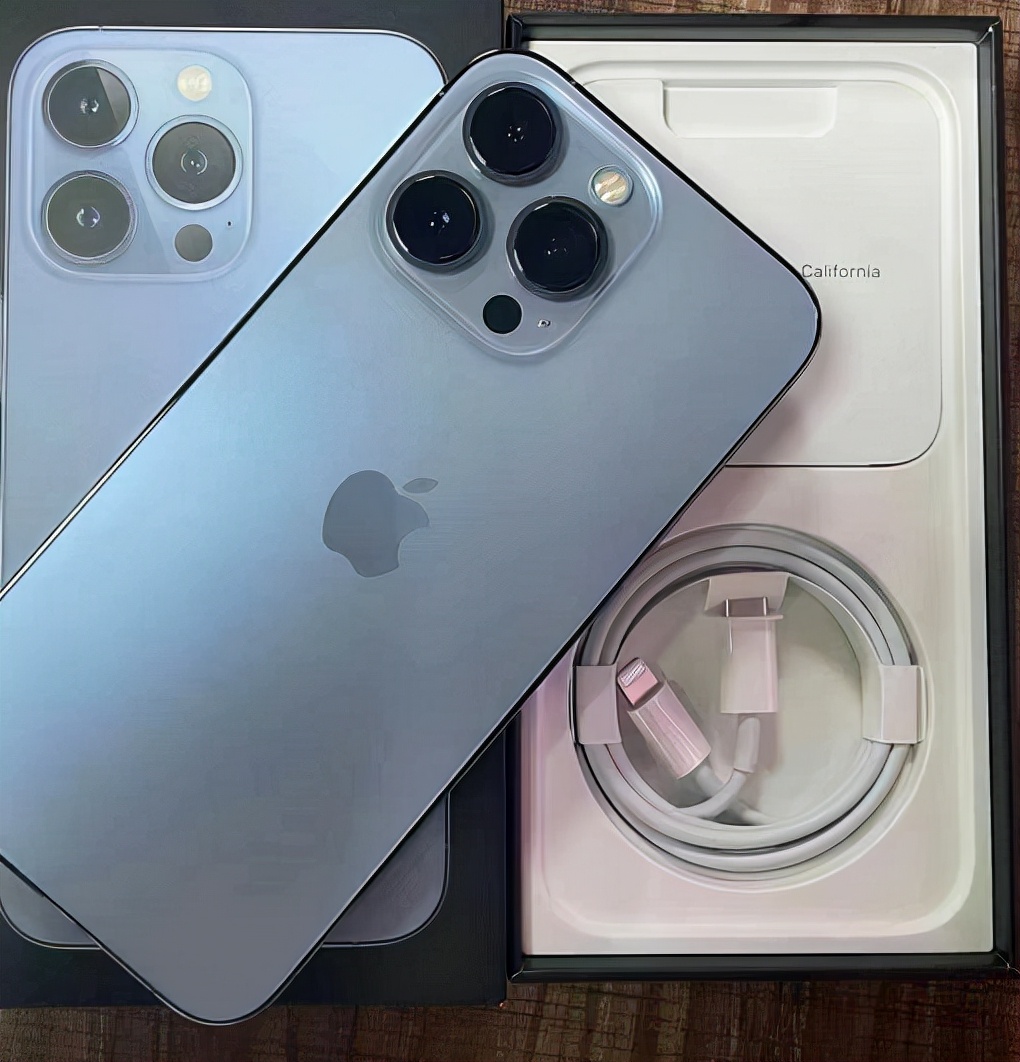 港版iphone13pro max国内保修 (iphone13pro max美版和港版国行哪个好)