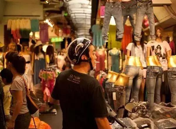 中国服装10大批发市场,最近衣服批发市场一手货源在哪里