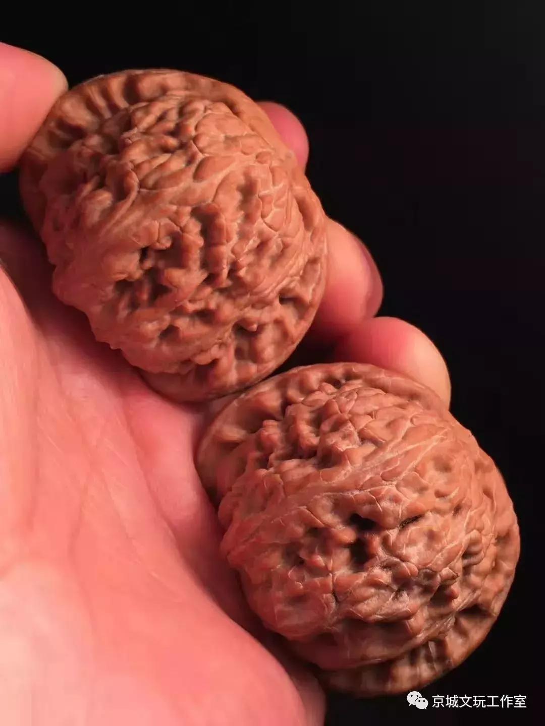 文玩核桃贵贱有何区别,文玩核桃的贵贱