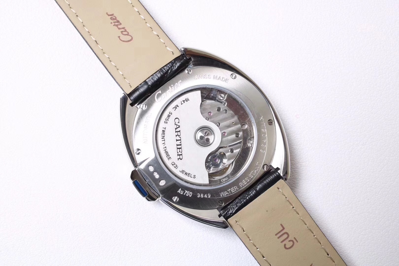 卡地亚钥匙系列和蓝气球哪个好,卡地亚钥匙和蓝气球哪个保值