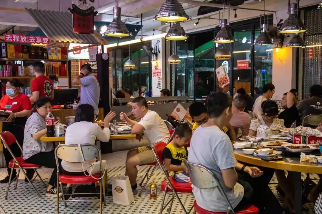 福州连锁快餐店五常大米6元自助,福州五六百一顿的餐厅