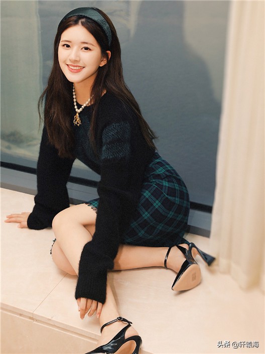 赵露思穿搭半身裙秋冬,赵露思穿搭雪纺衫蓝色