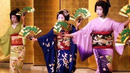 日本艺妓是“明治维新”功臣姿色让英女王醋意大发