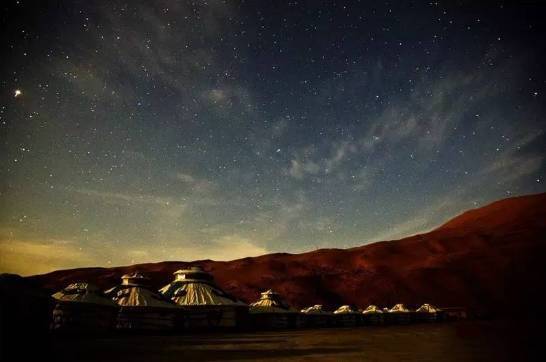去额济纳旗胡杨林旅游攻略,额济纳旗旅游住宿全攻略