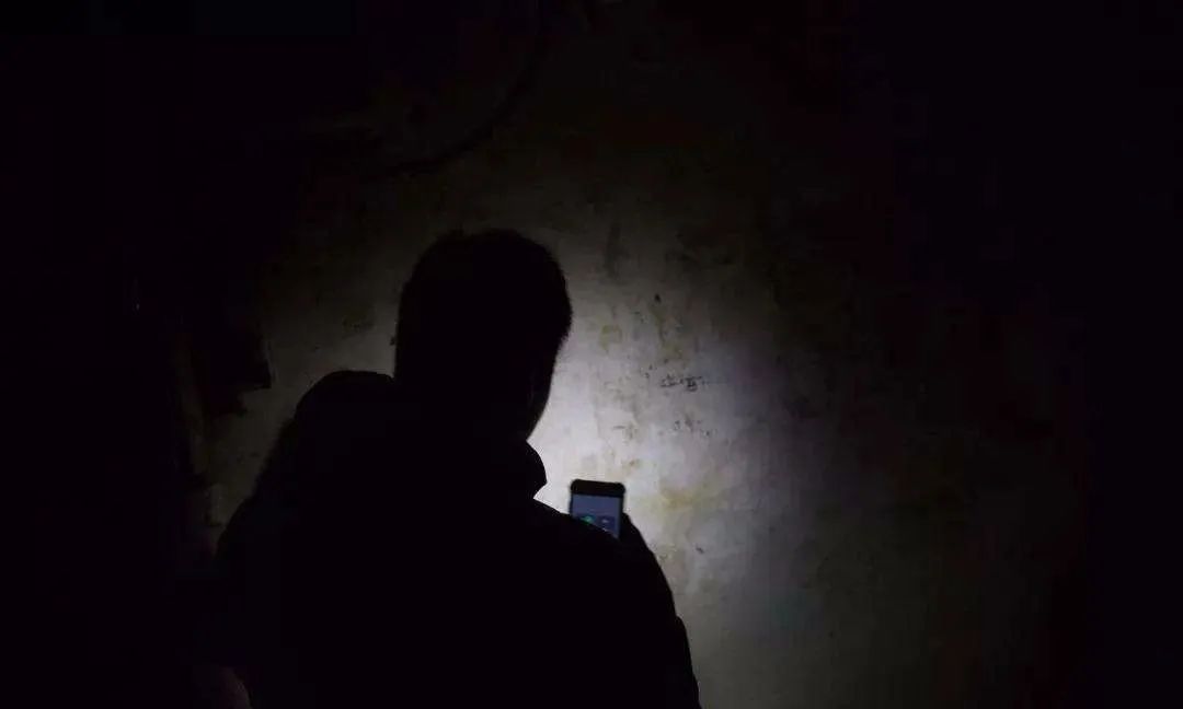 【惨痛】泸州小伙尿道里取出4个异物