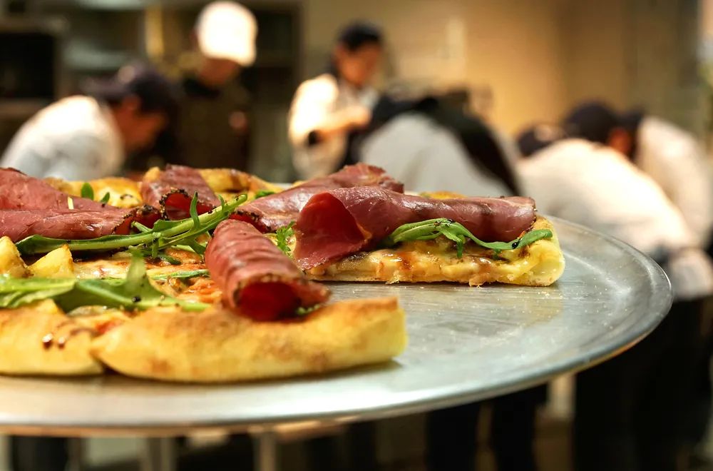 开披萨店需要什么建议,开披萨店都用什么设备