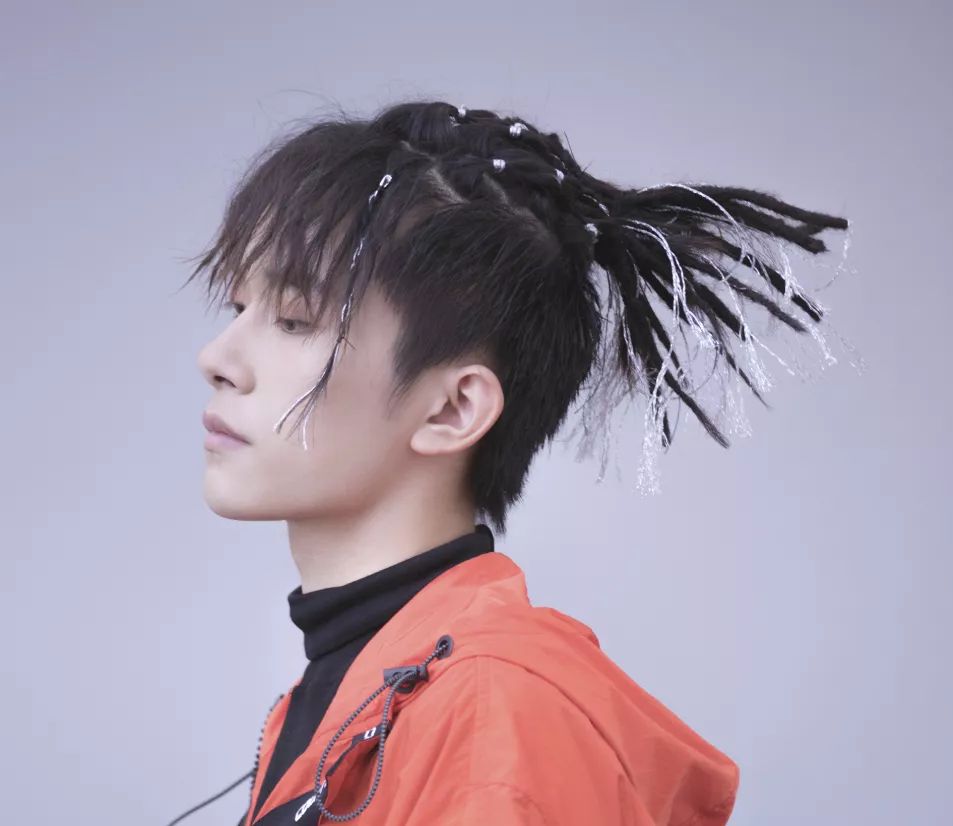 看了三遍才看懂男孩的眼神完整版,看了三遍才看明白男孩子的眼神