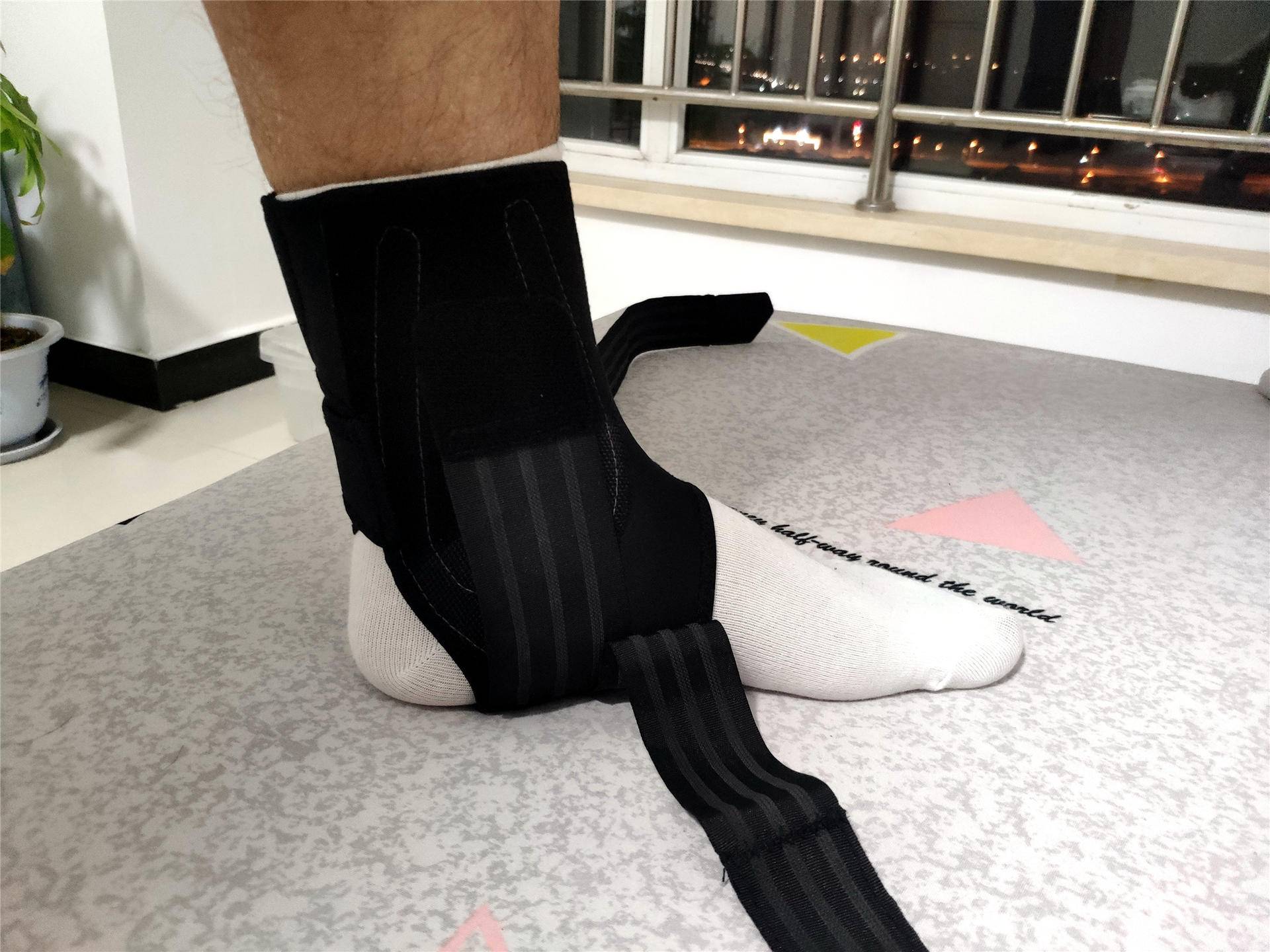 打篮球脚崴了能走路但是很痛,打篮球崴脚还想打