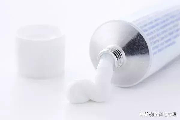 儿童痱子和湿疹，千万要分清楚了