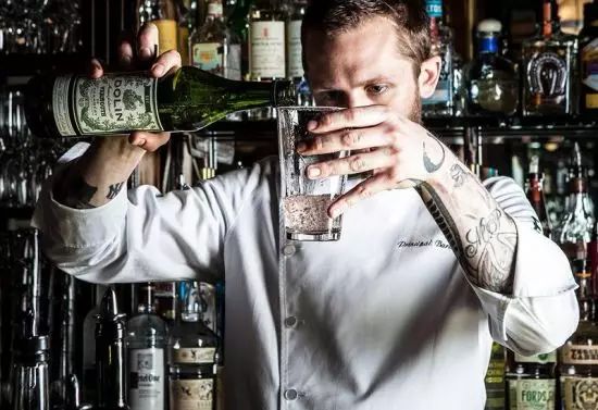 大学生最应该做什么样的兼职呢 (作为大学生你对兼职的看法是什么)