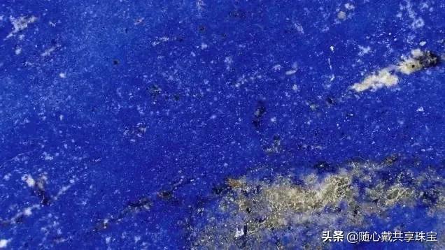 蓝色瑰宝青金石,青金石自然界的蓝色